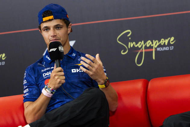 F1 - SINGAPORE GRAND PRIX 2026 NORRIS Lando (gbr), McLaren F1 Team MCL40, portrait, pre-event press conference, PK, Pressekonferenz during the 2026 Formula 1 Singapore Grand Prix, 17th round of the 2026 Formula One World Championship, WM, Weltmeisterschaft from October 9 to 11, 2026 on the Marina Bay Street Circuit, in Singapore, Singapore - SingaporeSingapore Copyright: xJulienxDelfossex