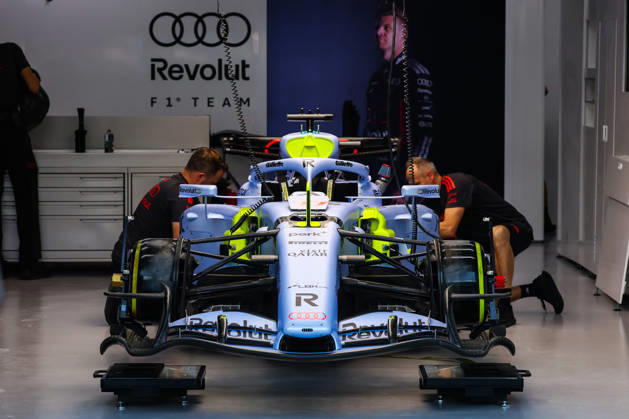 F1 - SINGAPORE GRAND PRIX 2026 Audi F1 Team R26, garage, box, during the 2026 Formula 1 Singapore Grand Prix, 17th round of the 2026 Formula One World Championship, WM, Weltmeisterschaft from October 9 to 11, 2026 on the Marina Bay Street Circuit, in Singapore, Singapore - SingaporeSingapore  Copyright: xANTONINxVINCENTx