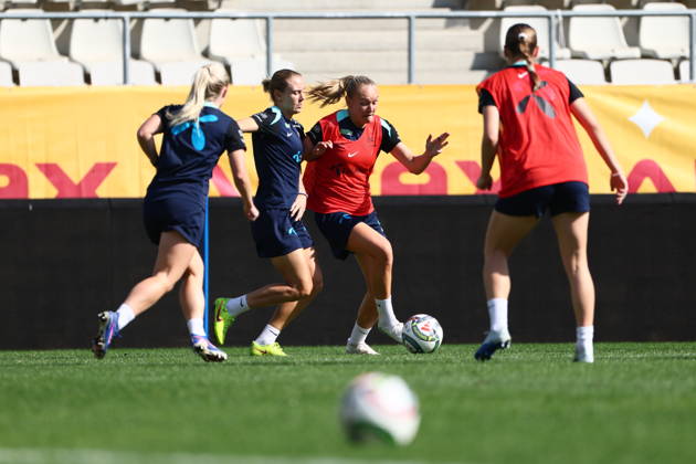 Women s National Soccer Team Prepares for World Cup Qualifiers Bucharest, Romania, October 8, 2026 Lisa Fjeldstad Naalsund and Frida Maanum during a training session at Stadionul Arcul de Triumf, before the World Cup qualifier against Romania. Photo by Nikola Krstic, NTB Romania, Bucharest. EDITORIAL USE ONLY. RESTRICTED USE FOR BETTING COMPANIES.  Copyright: xNikolaxKrsticx xNTBx