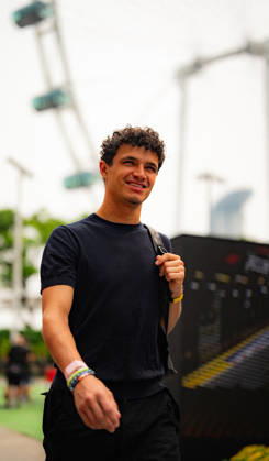 2026 Formula 1 Singapore - Media Day LANDO NORRIS 4 (GBR) of McLaren Mastercard Formula 1 Team (McLaren MCL40) smiling on Thursday Media Day during the Formula 1 Singapore Airlines Singapore Grand Prix 2026 at Marina Bay Street Circuit, Singapore, on October 8, 2026. Photo by Antoine LAPEYRE Reveries Agency via ABACAPRESS.COM Singapore Singapore  Copyright: xAntoinexLapeyre ReveriesxAgency ABACAx