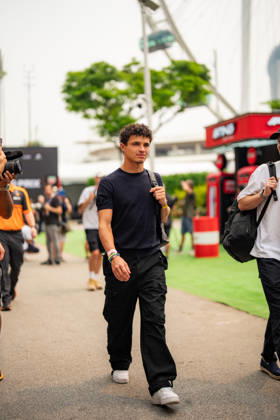2026 Formula 1 Singapore - Media Day LANDO NORRIS 4 (GBR) of McLaren Mastercard Formula 1 Team (McLaren MCL40) smilingon Thursday Media Day during the Formula 1 Singapore Airlines Singapore Grand Prix 2026 at Marina Bay Street Circuit, Singapore, on October 8, 2026. Photo by Antoine LAPEYRE Reveries Agency via ABACAPRESS.COM Singapore Singapore  Copyright: xAntoinexLapeyre ReveriesxAgency ABACAx