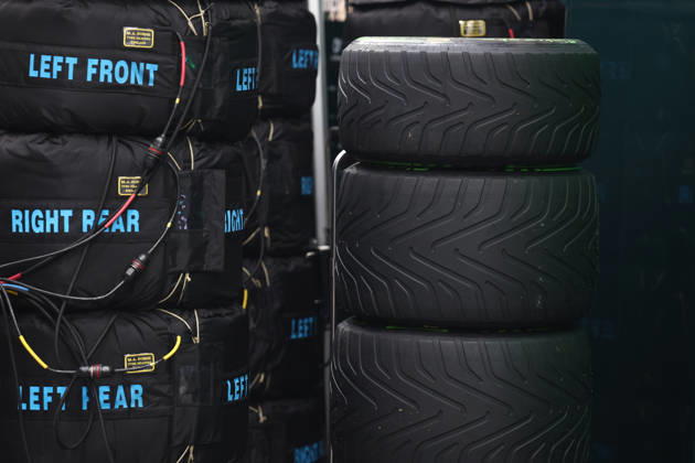 F1 Singapore Grand Prix 2026 Previews Intermediate tyres are seen ahead of the Formula 1 Singapore Grand Prix at Marina Bay Street Circuit in Singapore on October 8, 2026. Singapore Singapore  Copyright: xJakubxPorzyckix originalFilename:porzycki-f1singap261008_npKJ3.jpg