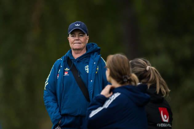 261008 Senior advisor Marika Domanski Lyfors of the Swedish women s national football team during a training session on October 8, 2026 in Stockholm. Photo: Johanna Säll BILDBYRAN kod JL JL0637 fotboll football soccer fotball vm-kval kval fifa womens world cup qualifier qualifier träning practice training sverige sweden dam bbengfotboll football soccer fotball vm-kval kval fifa womens world cup qualifier qualifier träning practice training sverige sweden dam bbeng Copyright: JOHANNAxSÄLL BB261008BB232