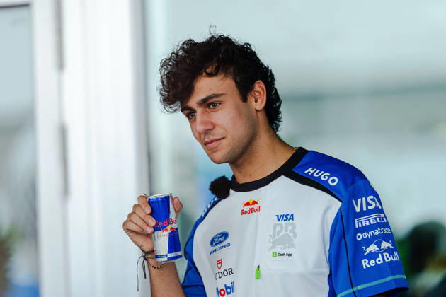 2026 Formula 1 Singapore - Media Day ARVID LINDBLAD (GBR) of Visa Cash App Racing Bulls Formula One Team Media Day on Thursday during the 2026 FORMULA 1 SINGAPORE AIRLINES SINGAPORE GRAND PRIX 2026 at MARINA BAY STREET CIRCUIT SINGAPORE on October 8, 2026. Photo by Tan Jun Da ABACAPRESS.COM Singapore Singapore  Copyright: xJunxDaxTan ABACAx