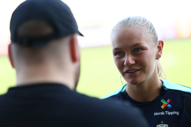 Women s National Soccer Team Prepares for World Cup Qualifiers Bucharest, Romania, October 8, 2026 Lisa Fjeldstad Naalsund and Frida Maanum during a training session at Stadionul Arcul de Triumf, before the World Cup qualifier against Romania. Photo by Nikola Krstic, NTB Romania, Bucharest. EDITORIAL USE ONLY. RESTRICTED USE FOR BETTING COMPANIES.  Copyright: xNikolaxKrsticx xNTBx