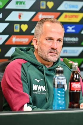 Pressekonferenz FC Augsburg, 08.10.2026 Copyright: xBEAUTIFULxSPORTS Goldbergx