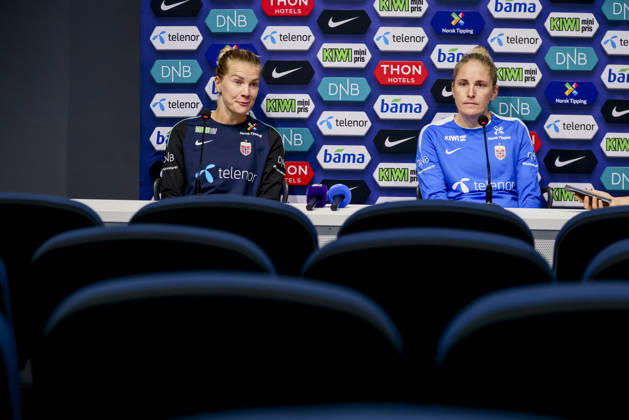 Women s National Soccer Team Prepares for World Cup Qualifiers Bucharest, Romania, October 8, 2026 Lisa Fjeldstad Naalsund and Frida Maanum during a training session at Stadionul Arcul de Triumf, before the World Cup qualifier against Romania. Photo by Nikola Krstic, NTB Romania, Bucharest. EDITORIAL USE ONLY. RESTRICTED USE FOR BETTING COMPANIES.  Copyright: xNikolaxKrsticx xNTBx