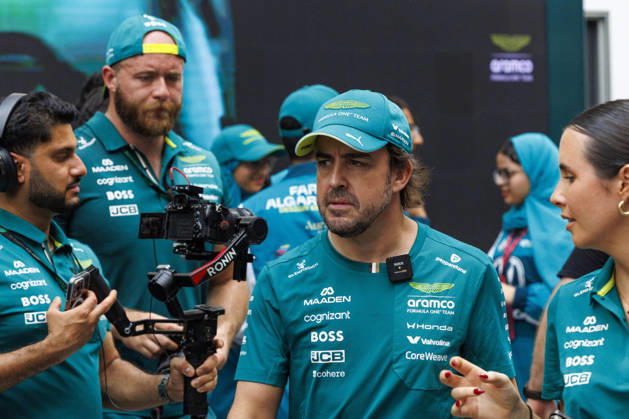 RECORD DATE NOT STATED 8th October 2026; Marina Bay, Singapore; Formula 1, Singapore Grand Prix, Arrival Day; Fernando Alonso (14) of Spain and Aston Martin Aramco Formula One Team arriving at the Singapore Grand Prix StephenxBlackberry