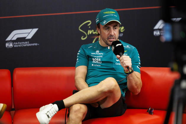 RECORD DATE NOT STATED 8th October 2026; Marina Bay, Singapore; Formula 1, Singapore Grand Prix, Arrival Day; Fernando Alonso (14) of Spain and Aston Martin Aramco Formula One Team during the press conference, PK, Pressekonferenz at the Singapore Grand Prix StephenxBlackberry