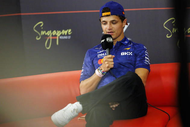 RECORD DATE NOT STATED 8th October 2026; Marina Bay, Singapore; Formula 1, Singapore Grand Prix, Arrival Day; Lando Norris (1) of Great Britain and McLaren Mastercard F1 Team during the press conference, PK, Pressekonferenz at the Singapore Grand Prix StephenxBlackberry