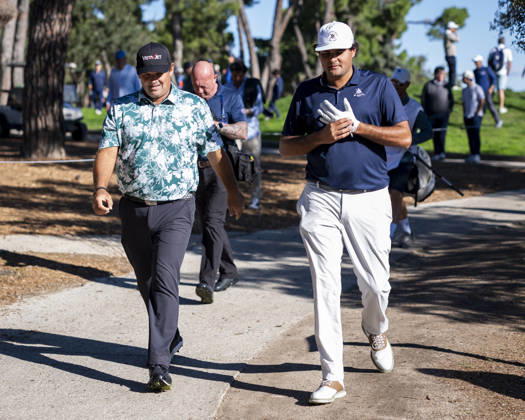Open de Espana presented by Madrid - Day One MADRID, SPAIN - OCTOBER 8: Patrick Reed of United States (L) is seen talking with Eugenio Chacarra of Spain (R) on day one of the Open de Espana presented by Madrid at Club de Campo Villa de Madrid on October 8, 2026 in Madrid, Spain. Madrid Club de Campo Villa de Madrid Madrid Spain Copyright: xAlbertoxGardinx AGardin_20261008_Golf_Esp_Mad_0299