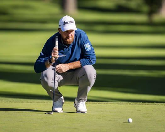 Open de Espana presented by Madrid - Day One MADRID, SPAIN - OCTOBER 8: Shane Lowry of Ireland studies the terrain before taking his shot on day one of the Open de Espana presented by Madrid at Club de Campo Villa de Madrid on October 8, 2026 in Madrid, Spain. Madrid Club de Campo Villa de Madrid Madrid Spain Copyright: xAlbertoxGardinx AGardin_20261008_Golf_Esp_Mad_0301