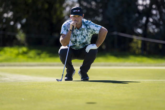 Open de Espana presented by Madrid - Day One MADRID, SPAIN - OCTOBER 8: Patrick Reed of United States studies the terrain before taking his shot on day one of the Open de Espana presented by Madrid at Club de Campo Villa de Madrid on October 8, 2026 in Madrid, Spain. Madrid Club de Campo Villa de Madrid Madrid Spain Copyright: xAlbertoxGardinx AGardin_20261008_Golf_Esp_Mad_0321