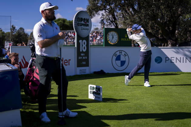 Open de Espana presented by Madrid - Day One MADRID, SPAIN - OCTOBER 8: Angel Ayora of Spain (R) tees off on day one of the Open de Espana presented by Madrid at Club de Campo Villa de Madrid on October 8, 2026 in Madrid, Spain. Madrid Club de Campo Villa de Madrid Madrid Spain Copyright: xAlbertoxGardinx AGardin_20261008_Golf_Esp_Mad_0336