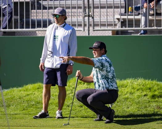 Open de Espana presented by Madrid - Day One MADRID, SPAIN - OCTOBER 8: Patrick Reed of United States interacts with his caddie on day one of the Open de Espana presented by Madrid at Club de Campo Villa de Madrid on October 8, 2026 in Madrid, Spain. Madrid Club de Campo Villa de Madrid Madrid Spain Copyright: xAlbertoxGardinx AGardin_20261008_Golf_Esp_Mad_0340