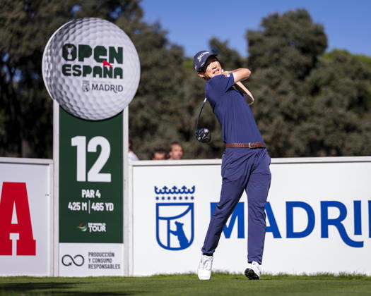 Open de Espana presented by Madrid - Day One MADRID, SPAIN - OCTOBER 8: Rikuya Hoshino of Japan tees off on day one of the Open de Espana presented by Madrid at Club de Campo Villa de Madrid on October 8, 2026 in Madrid, Spain. Madrid Club de Campo Villa de Madrid Madrid Spain Copyright: xAlbertoxGardinx AGardin_20261008_Golf_Esp_Mad_0343