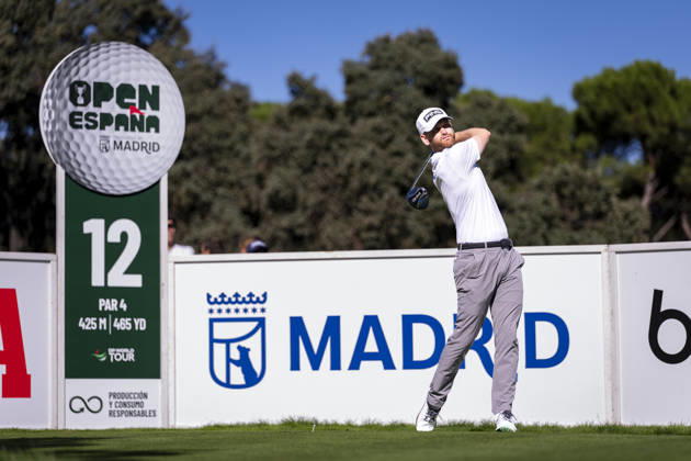 Open de Espana presented by Madrid - Day One MADRID, SPAIN - OCTOBER 8: Daniel Gavins of England tees off on day one of the Open de Espana presented by Madrid at Club de Campo Villa de Madrid on October 8, 2026 in Madrid, Spain. Madrid Club de Campo Villa de Madrid Madrid Spain Copyright: xAlbertoxGardinx AGardin_20261008_Golf_Esp_Mad_0346