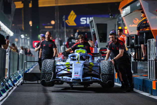 F1 - SINGAPORE GRAND PRIX 2026 27 HULKENBERG Nico (ger), Audi F1 Team , pitlane, during the 2026 Formula 1 Singapore Grand Prix, 17th round of the 2026 Formula One World Championship, WM, Weltmeisterschaft from October 9 to 11, 2026 on the Marina Bay Street Circuit, in Singapore, Singapore - SingaporeSingapore  Copyright: xANTONINxVINCENTx
