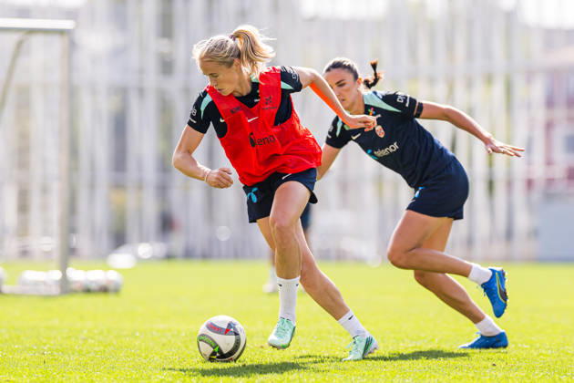 261008 Julie Blakstad of the Norwegian women™s national football team during a training session on October 8, 2026 in Bucharest. Photo: Marius Simensen BILDBYRAN Cop 238 bbeng dam fifa women s world cup qualifier football fotball fotboll norge norway practice soccer training trening träning Copyright: MARIUSxSIMENSEN BB261008BB273