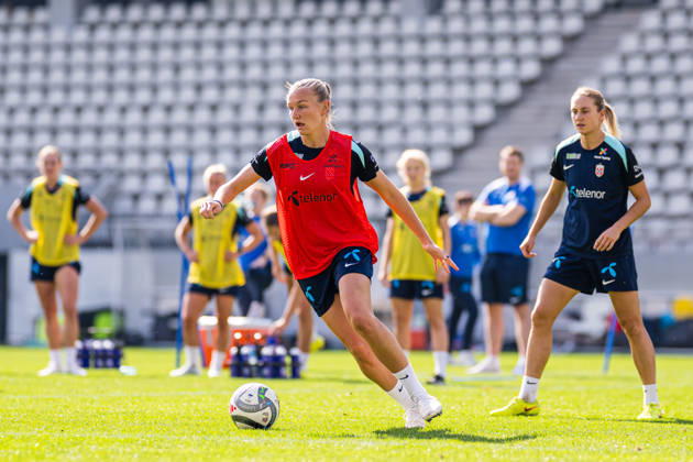 261008 Frida Maanum of the Norwegian women™s national football team during a training session on October 8, 2026 in Bucharest. Photo: Marius Simensen BILDBYRAN Cop 238 bbeng dam fifa women s world cup qualifier football fotball fotboll norge norway practice soccer training trening träning Copyright: MARIUSxSIMENSEN BB261008BB274