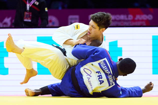 (Top-Bottom) Sanshiro Murao (JPN), Ngayap Hambou Maxime-Gael (FRA), OCTOBER 8, 2026 -Judo : World Judo Championships BAKU2026 Mens -90kgSemi-final match at National Gymnastics Arena in Baku, Azerbaijan.  aflo_354298663 KenxAsakurax