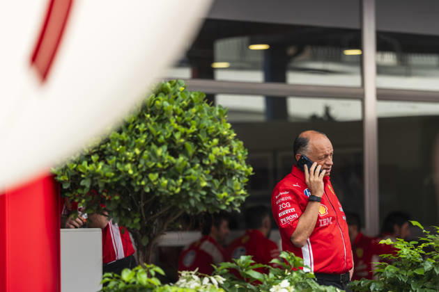 Formula 1 Singapore Airlines Singapore Grand Prix 2026 Remy Midez OVERTAKE MAXPPP - Singapore 08 10 2026 VASSEUR Frederic (fra), Scuderia Ferrari HP, portrait at the Formula 1 Singapore Airlines Singapore Grand Prix 2026, the 16th round of the 2026 FIA Formula 1 World Championship, WM, Weltmeisterschaft at the Marina Bay Street Circuit in Singapore, from 08 to 11 October 2026 Singapore Marina Bay Street Circuit Singapore  Copyright: xOVERTAKE MAXPPPxRemyxMidezx OVT202610089991 OVT202610089991