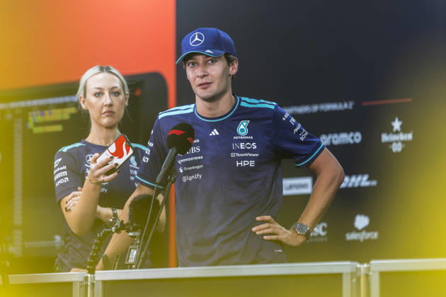 Formula 1 Singapore Airlines Singapore Grand Prix 2026 Remy Midez OVERTAKE MAXPPP - Singapore 08 10 2026 63 RUSSELL George (gbr), Mercedes-AMG PETRONAS Formula One Team, portrait at the Formula 1 Singapore Airlines Singapore Grand Prix 2026, the 16th round of the 2026 FIA Formula 1 World Championship, WM, Weltmeisterschaft at the Marina Bay Street Circuit in Singapore, from 08 to 11 October 2026 Singapore Marina Bay Street Circuit Singapore  Copyright: xOVERTAKE MAXPPPxRemyxMidezx OVT202610080024 OVT202610080024