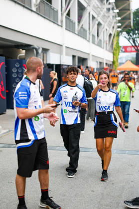 F1 - SINGAPORE GRAND PRIX 2026 LINDBLAD Arvid (gbr), Visa Cash App RB F1 Team VCARB03, portrait during the 2026 Formula 1 Singapore Grand Prix, 17th round of the 2026 Formula One World Championship, WM, Weltmeisterschaft from October 9 to 11, 2026 on the Marina Bay Street Circuit, in Singapore, Singapore - SingaporeSingapore Copyright: xFLORENTxGOODENx