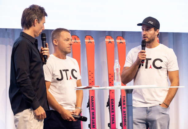 ALPINE SKIING - Atomic Media Day 2026 ALTENMARKT,AUSTRIA,08.OCT.26 - ALPINE SKIING - Atomic Media Day. Image shows presenter Christian Brugger, Juergen Graller and Daniel Danklmaier (Atomic). GEPAxpictures xHaraldxSteiner