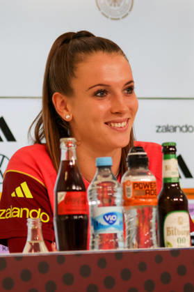 08.10.2026, xgrfx, Fussball DFB Medientermine, Deutsche Frauennationalmannschaft - Pressekonferenz und Abschlusstraining v.l. Ena Mahmutovic (Deutsche Frauennationalmannschaft) Karlsruhe
