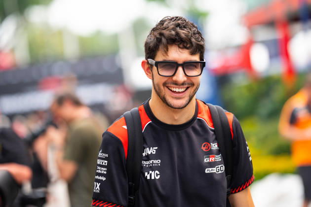 Formula 1 Singapore Airlines Singapore Grand Prix 2026 Levi Erb OVERTAKE MAXPPP - Singapore 08 10 2026 31 OCON Esteban (fra), TGR Haas F1 Team, portrait at the Formula 1 Singapore Airlines Singapore Grand Prix 2026, the 16th round of the 2026 FIA Formula 1 World Championship, WM, Weltmeisterschaft at the Marina Bay Street Circuit in Singapore, from 08 to 11 October 2026 Singapore Marina Bay Street Circuit Singapore  Copyright: xOVERTAKE MAXPPPxLevixErbx OVT202610080141 OVT202610080141