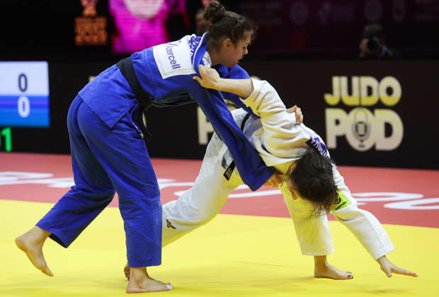 AZERBAIJAN, BAKU - OCTOBER 8, 2026: Madina Taimazova (R) of Russia and Aleksandra Andric of Serbia compete in their -70 kg bout as part of the 2026 World Judo Championships at the National Gymnastics Arena. Mikhail Sinitsyn TASS 98954381