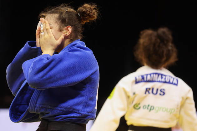 AZERBAIJAN, BAKU - OCTOBER 8, 2026: Madina Taimazova (R) of Russia and Aleksandra Andric of Serbia are pictured after their -70 kg bout as part of the 2026 World Judo Championships at the National Gymnastics Arena. Mikhail Sinitsyn TASS 98954979