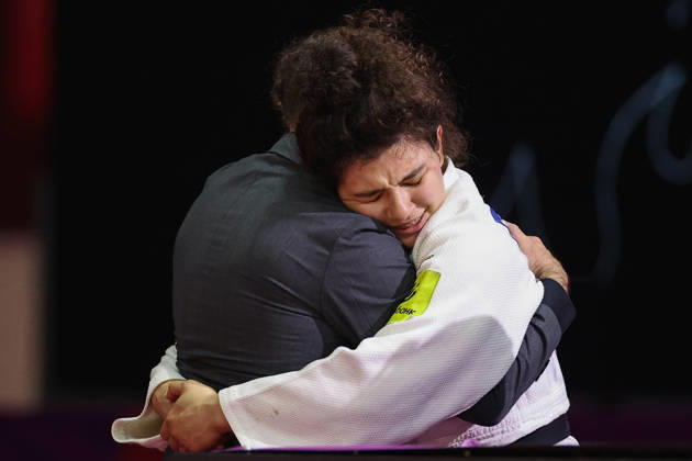 AZERBAIJAN, BAKU - OCTOBER 8, 2026: Madina Taimazova (R) of Russia is pictured after a -70 kg bout against Aleksandra Andric of Serbia as part of the 2026 World Judo Championships at the National Gymnastics Arena. Mikhail Sinitsyn TASS 98954970
