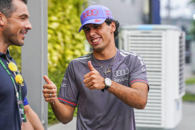 FORMULA 1 SINGAPORE AIRLINES SINGAPORE GRAND PRIX 2026 Gabriel Bortoleto (BRA) 5 Audi F1 Team in the paddock during the Formula 1 Singapore Airlines Singapore Grand Prix 2026, Round 17 of the 2026 Formula 1 World Championship, WM, Weltmeisterschaft from 9th - 11th October 2026 at the Marina Bay Street Circuit, Singapore. Credit: Robbie Hoad Every Second Media Editorial use only. All images are copyright Every Second Media Limited. No images may be reproduced without prior permission. Copyright: xIMAGO EveryxSecondxMediax ESM-2203-0174 RobbiexHoadx xEveryxSecondxMediax