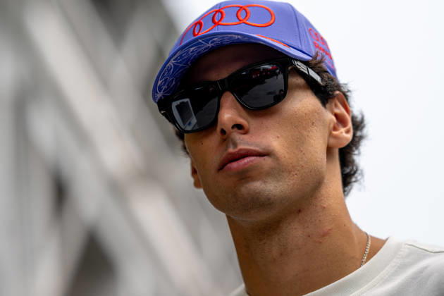 MARINA BAY, SINGAPORE: Gabriel Bortoleto, racing for the Audi Revolut F1 Team team during the 2026 Formula 1 Singapore Grand Prix at the Marina Bay Street Circuit in Marina Bay, Singapore