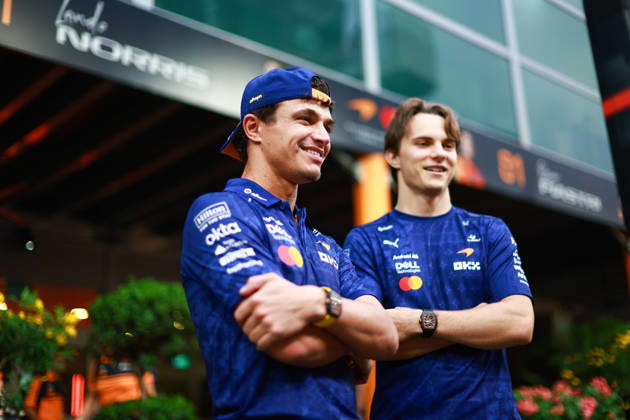 F1 - SINGAPORE GRAND PRIX 2026 NORRIS Lando (gbr), McLaren F1 Team MCL40, portrait during the 2026 Formula 1 Singapore Grand Prix, 17th round of the 2026 Formula One World Championship, WM, Weltmeisterschaft from October 9 to 11, 2026 on the Marina Bay Street Circuit, in Singapore, Singapore - SingaporeSingapore  Copyright: xDPPIx