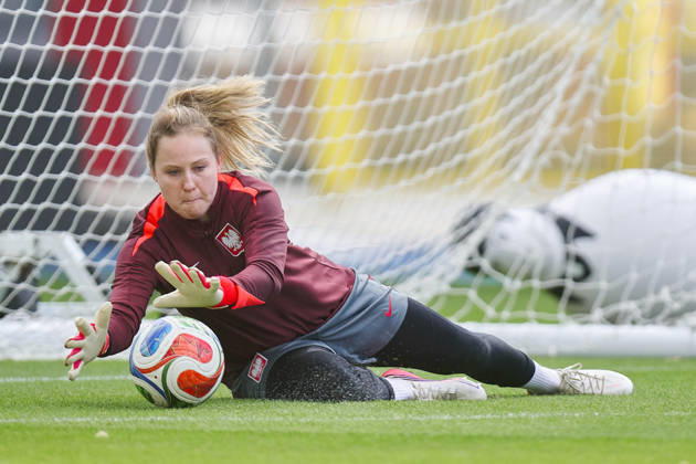 08.10.2026 LEUVEN , PILKA NOZNA KOBIET ( WOMEN S FOOTBALL) TRENING OFICJALNY PRZED POLFINALEM BARAZY MISTRZOSTW SWIATA 2027 TRENING NZ. KINGA SEWERYN FOTO RADOSLAW JOZWIAK CYFRASPORT NEWSPIX.PL --- Newspix.pl RA2_6268