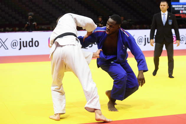 AZERBAIJAN, BAKU - OCTOBER 8, 2026: Maxime-Gael Ngayap Hambou (R) of France and Boris Rutovic of Serbia compete in their -90 kg bout as part of the 2026 World Judo Championships at the National Gymnastics Arena. Mikhail Sinitsyn TASS  98958554