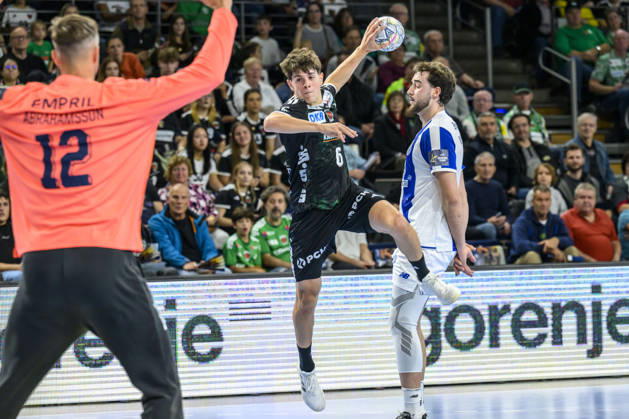 im Bild v.l.: Leo Prantner (Fuechse Berlin, 06), GER, Berlin, Handball, Füchse Berlin vs FC Porto, EHF Champions League, 3. Spieltag der Gruppe A , in der Max Schmeling Halle, Am Falkplatz 1, 08.10.2026, Copyright: HMBxMedia UwexKoch