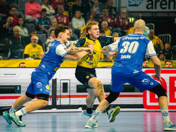 08.10.2026, xwppx, Handball Opel HBL, Rhein-Neckar Loewen - ThSV Eisenach v.l. Felix Aellen (ThSV Eisenach), Edwin Aspenbäck (Rhein-Neckar Löwen)