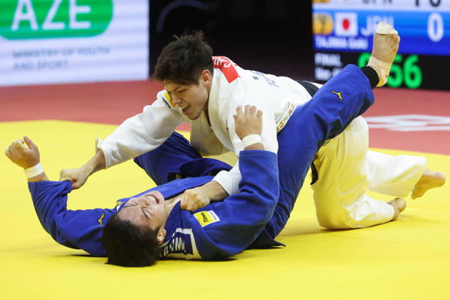 AZERBAIJAN, BAKU - OCTOBER 8, 2026: Sanshiro Murao (top) of Japan and Goki Tajima of Japan compete in their -90 kg bout as part of the 2026 World Judo Championships at the National Gymnastics Arena 2026 World Judo Championships In Baku  - ZUMAt113 20261008_zaa_t113_642 Copyright: xMikhailxSinitsynx