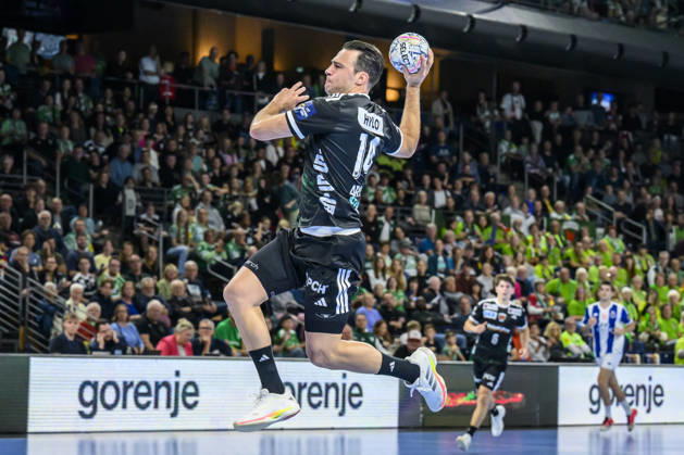 im Bild v.l.: Aitor Arino (Fuechse Berlin, 14), GER, Berlin, Handball, Füchse Berlin vs FC Porto, EHF Champions League, 3. Spieltag der Gruppe A , in der Max Schmeling Halle, Am Falkplatz 1, 08.10.2026, Copyright: HMBxMedia UwexKoch