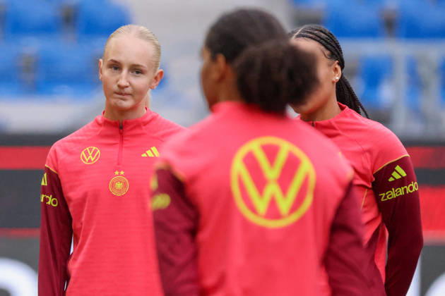 Karlsruhe, Deutschland: 08.10.2026 - Deutsche Fußballnationalmannschaft der Frauen - Abschlusstraining - Testspiel Deutschland vs. Australien Im Bild: Die nachnominierte Luzie Zähringer Zaehringer (Deutschland) Copyright: HMBxMedia MadeleinexFantini