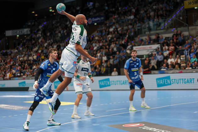 Cyrill Akakpo (HSG Wetzlar, 20) beim Wurf GER, TVB Stuttgart vs. HSG Wetzlar, Handball, Opel Handball-Bundesliga, 8. Spieltag, Spielzeit 2026 2027, 08.10.2026 GER, TVB Stuttgart vs. HSG Wetzlar, Handball, Opel Handball-Bundesliga, 8. Spieltag, Spielzeit 2026 2027, 08.10.2026 Stuttgart Copyright: xEibner-Pressefoto SoerenxHerwegx EP_SHG