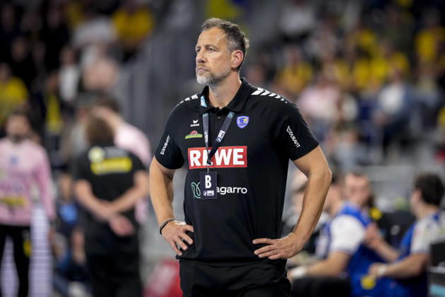 Maik Machulla (Trainer, Cheftrainer, RNL), Einzelbild, Einzelfoto, Aktion, Action, enttäuscht schauend, Enttäuschung, Frustration, disappointed, pessimistisch, mit leerem Blick, 08.10.2026, Mannheim (Deutschland), Handball, Bundesliga, Rhein-Neckar Löwen - ThSV Eisenach