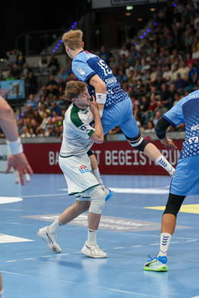 Linus Schmid (TVB Stuttgart, 19) steigt auf GER, TVB Stuttgart vs. HSG Wetzlar, Handball, Opel Handball-Bundesliga, 8. Spieltag, Spielzeit 2026 2027, 08.10.2026 GER, TVB Stuttgart vs. HSG Wetzlar, Handball, Opel Handball-Bundesliga, 8. Spieltag, Spielzeit 2026 2027, 08.10.2026 Stuttgart Copyright: xEibner-Pressefoto SoerenxHerwegx EP_SHG
