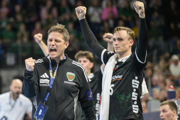 im Bild v.l.: Nicolej Krickau Tobias Grondahl (Fuechse Berlin, 15), Tor, Treffer, Jubel, Torjubel, Freude, Begeisterung, feiert, Sieg GER, Berlin, Handball, Füchse Berlin vs FC Porto, EHF Champions League, 3. Spieltag der Gruppe A , in der Max Schmeling Halle, Am Falkplatz 1, 08.10.2026, Copyright: HMBxMedia UwexKoch