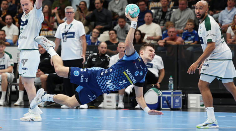 2026.10.08 Deutschland, Stuttgart Handball TVB Stuttgart vs. HSG Wetzlar, Simone Mengon (TVB, am Ball)