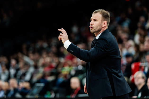 MUNICH, GERMANY - OCTOBER 08: Anton Gavel (Headcoach FC Bayern Muenchen) gestures during the Turkish Airlines EuroLeague match between FC Bayern Muenchen vs. Virtus Bologna at SAP Garden on round 4 of Turkish Airlines EuroLeague on October 08, 2026 in Munich, Germany. Bavaria Germany Copyright: xSteffiexWunderlx